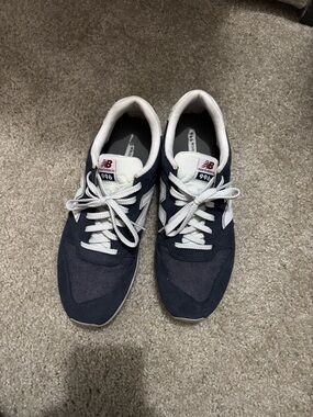 New Balance Men’s Navy and White 996 Sneakers